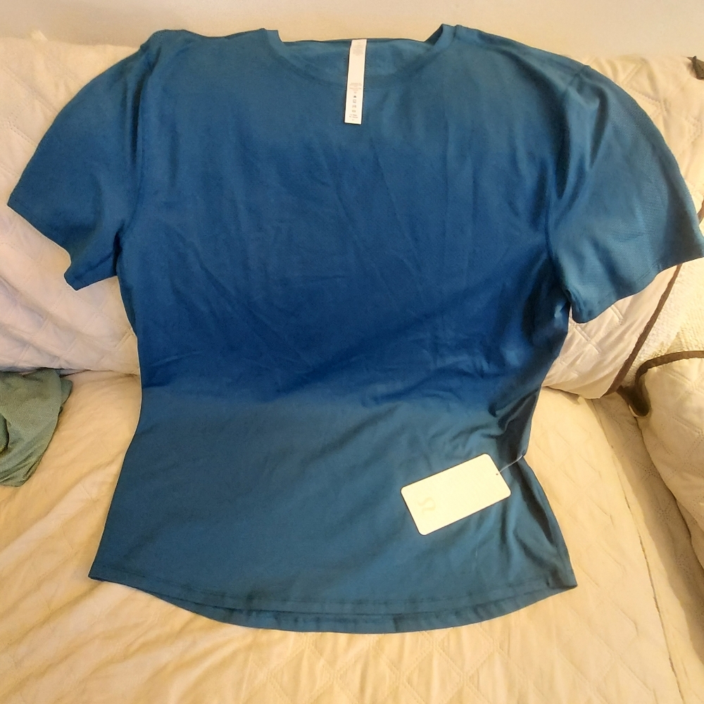 Lululemon men's shirt